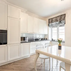 https://golden-apartments-old-town-podwale.warsawhotelspoland.com